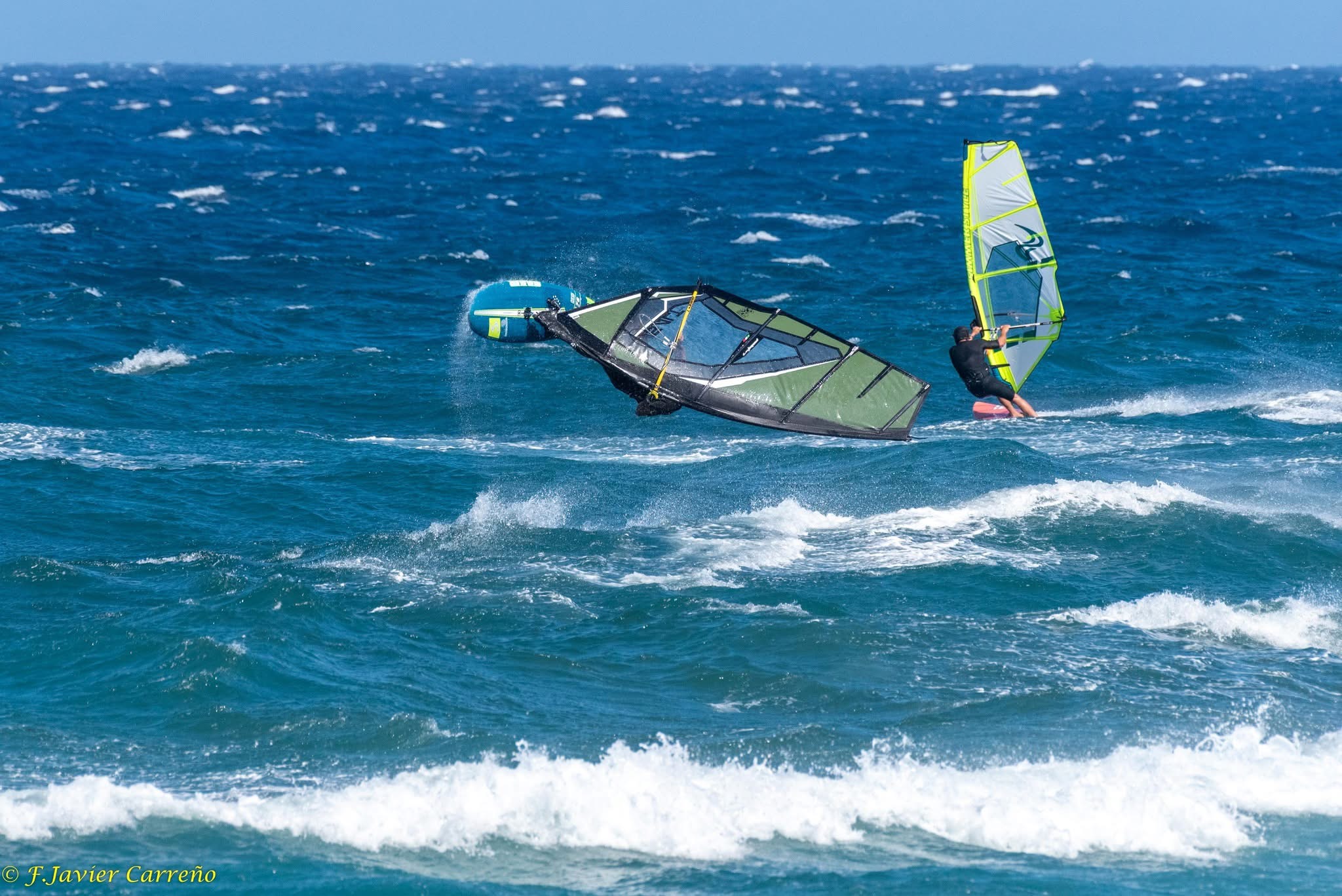 Wipeout in einer grünen Welle, Gran Canaria